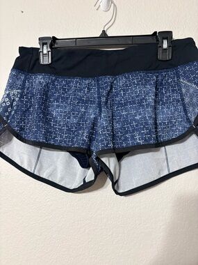 Lululemon Run: Speed Short Exploded Sashiko Cross Inkwell Ghost
Black Blue Sz 8
